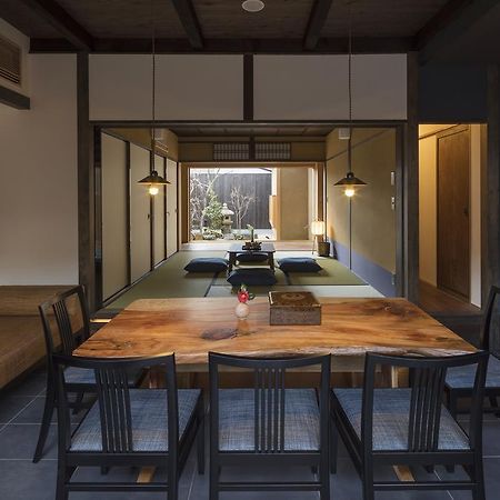 Вилла Yoitsubaki Machiya House Киото Экстерьер фото